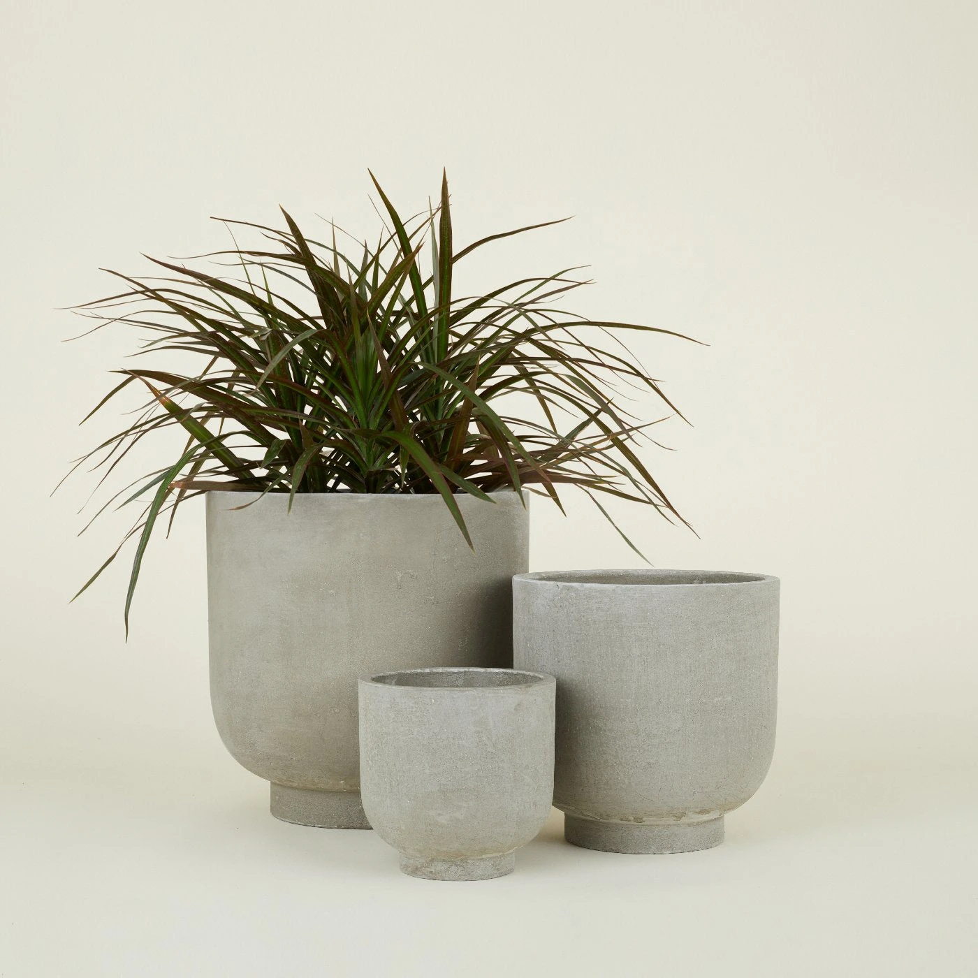 Footed Planter - Fiber Cement - Image 9