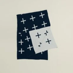 Cross Knit Throw - Peacock