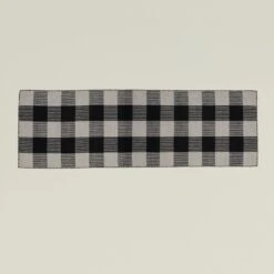 Simple Plaid Runner - Light Grey/Black