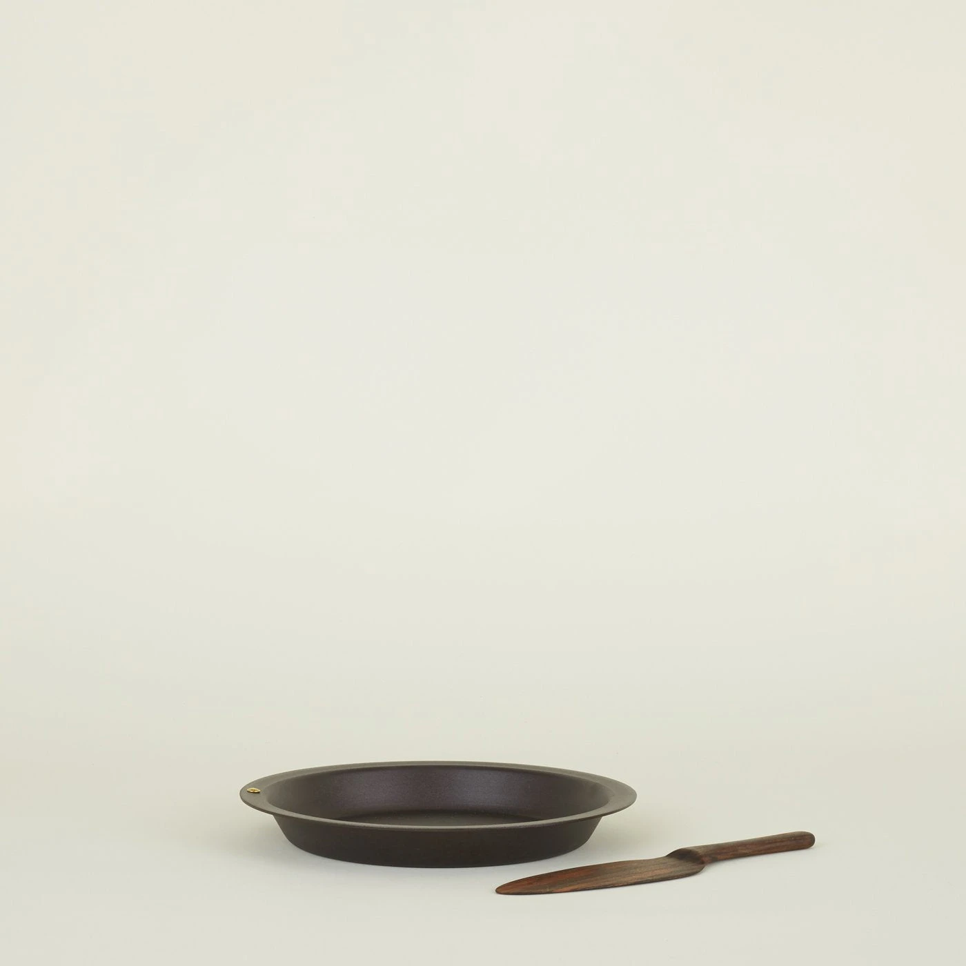 Spun Iron Pie Dish - Image 2