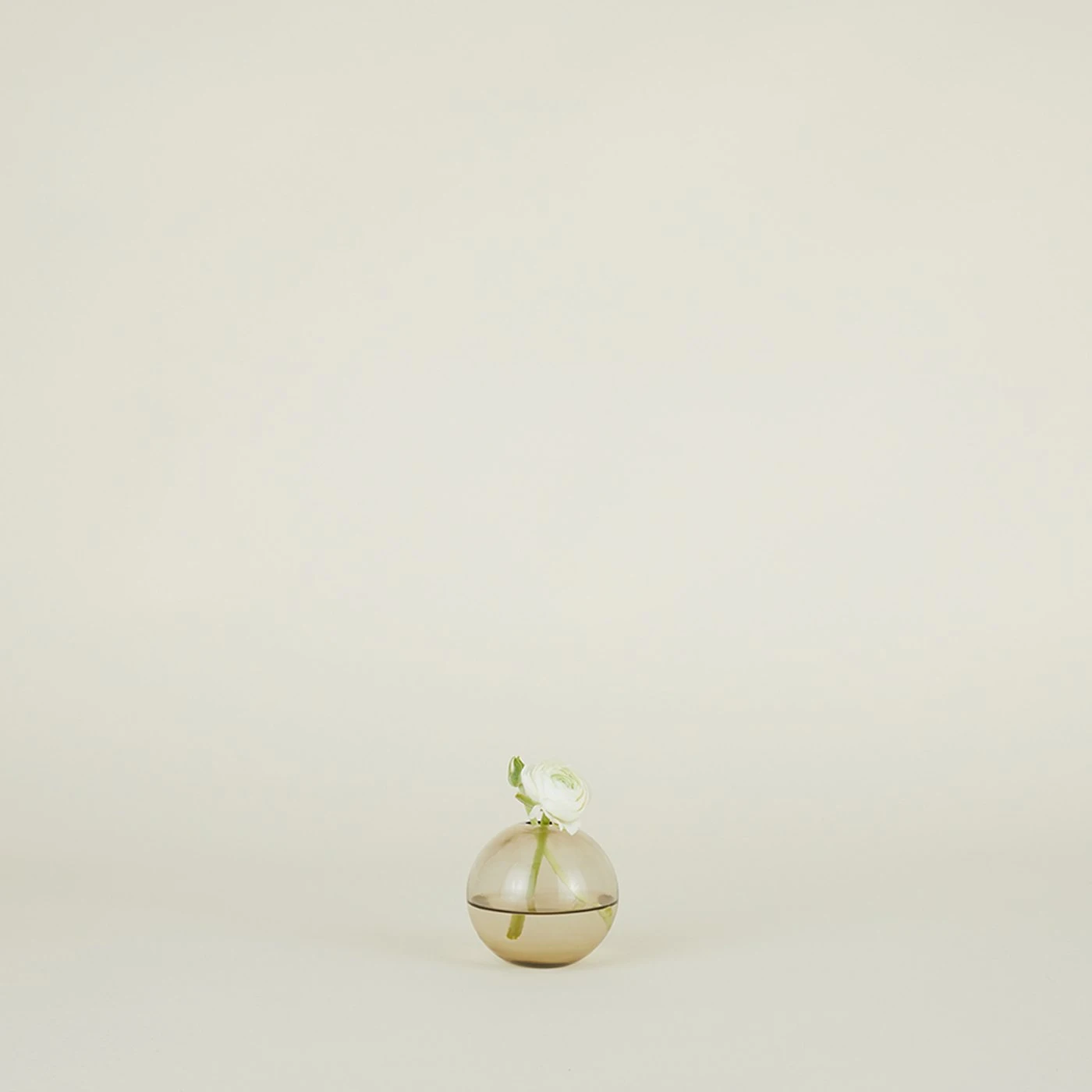 Aurora Sphere Vase - Smoke - Image 3