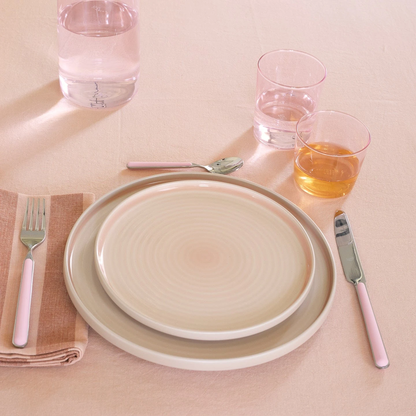 Essential Glassware - Blush - Image 3